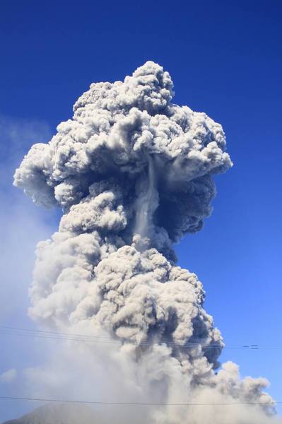 eruption130818.jpg